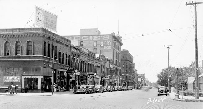 Front Street in 1935. 