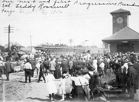 Crowd waiting for Theodore Roosevelt, 1912. 