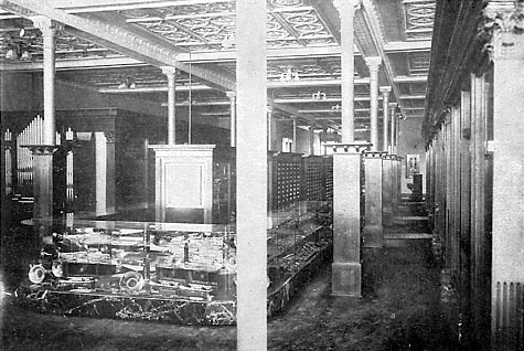 First floor of Stone Piano Company in 1915. 